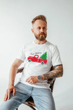 Cargar imagen en el visor de la galería, Pick up Roja Feliz Navidad - Image #1