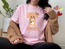Cargar imagen en el visor de la galería, I need 20 minutes chili bluey mom shirt - Image #3